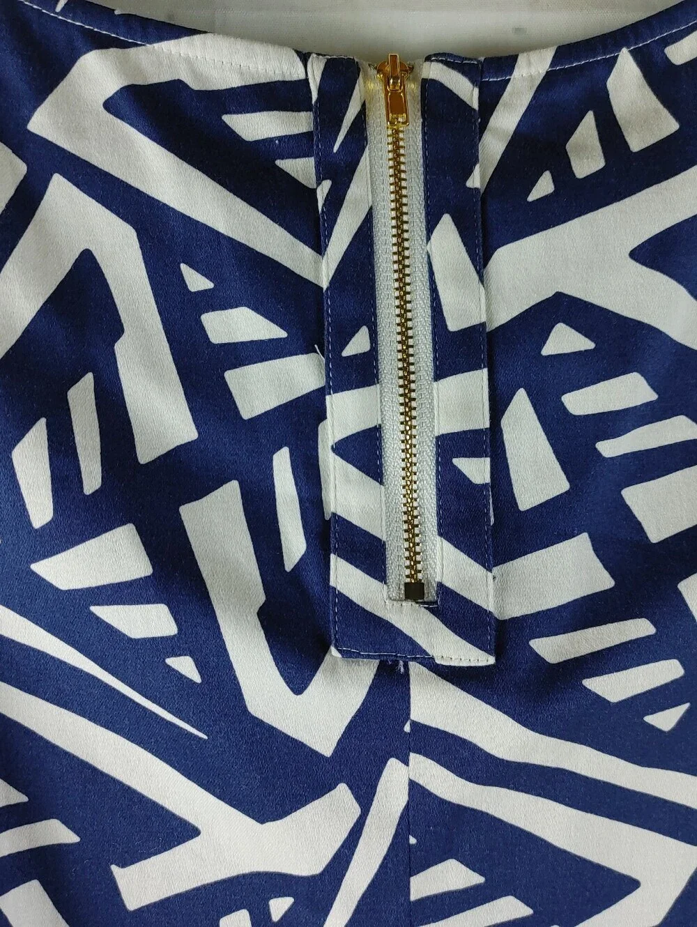 Cremieux Women 2 Piece Skirt Set Size L Top & Size 8 Skirt Blue White Geometric